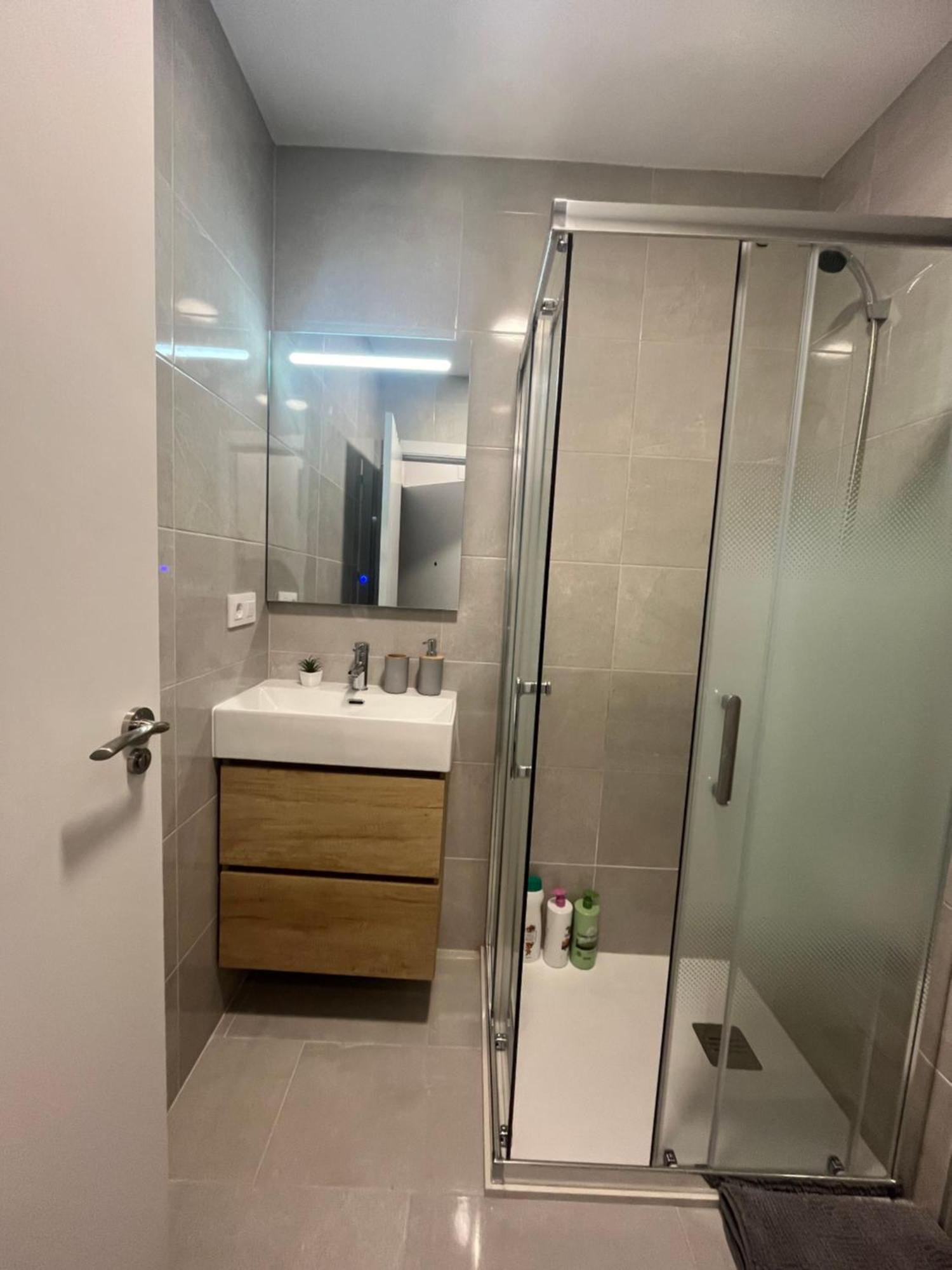 Apartamento Leon Centrico, Moderno Y Muy Equipado 알만사 외부 사진